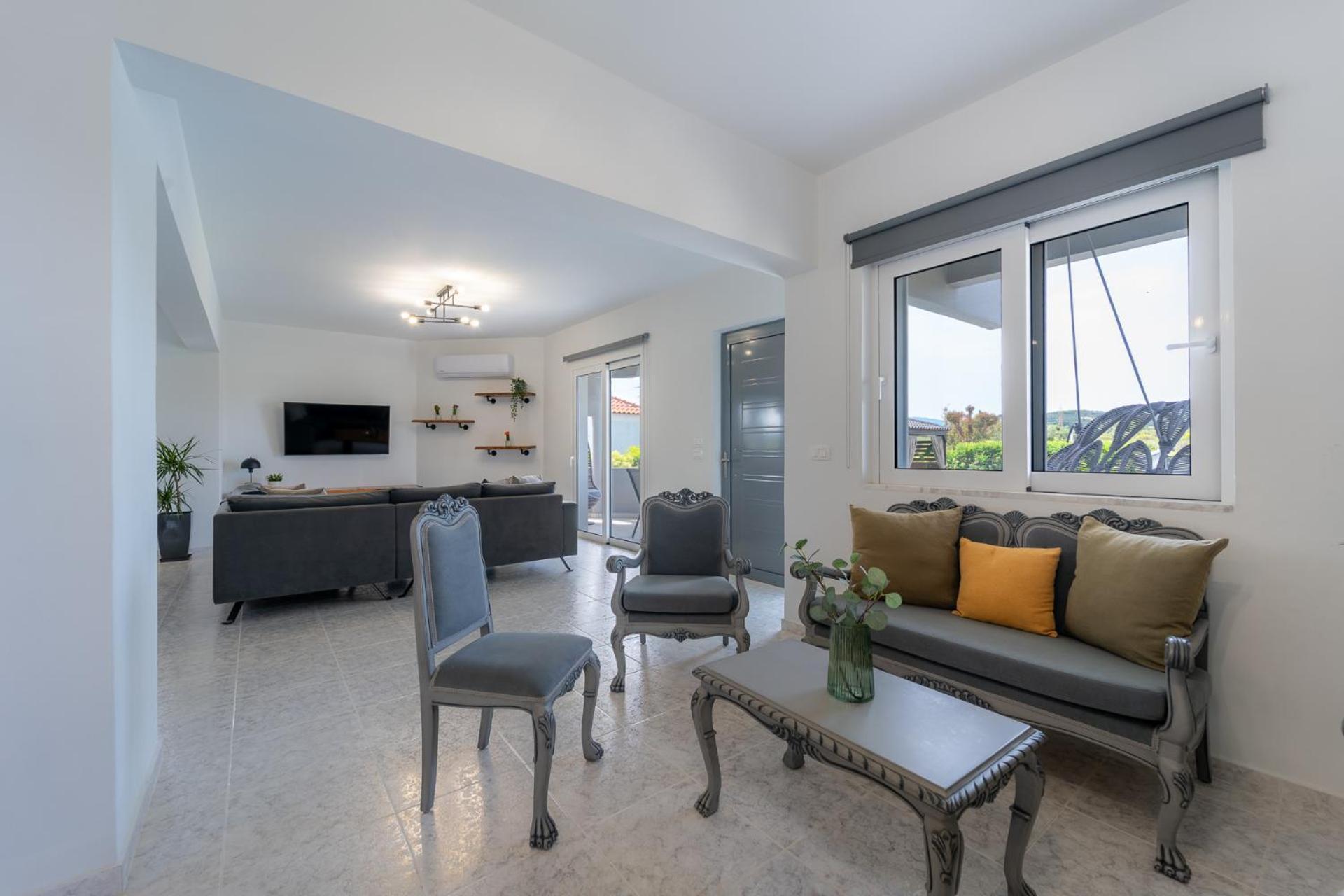 Giota Luxury Living Villa